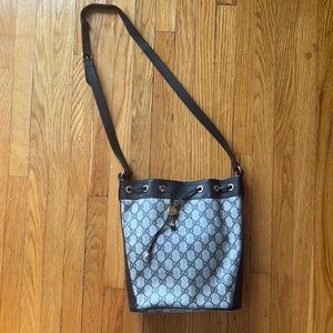 Vintage Gucci bucket bag